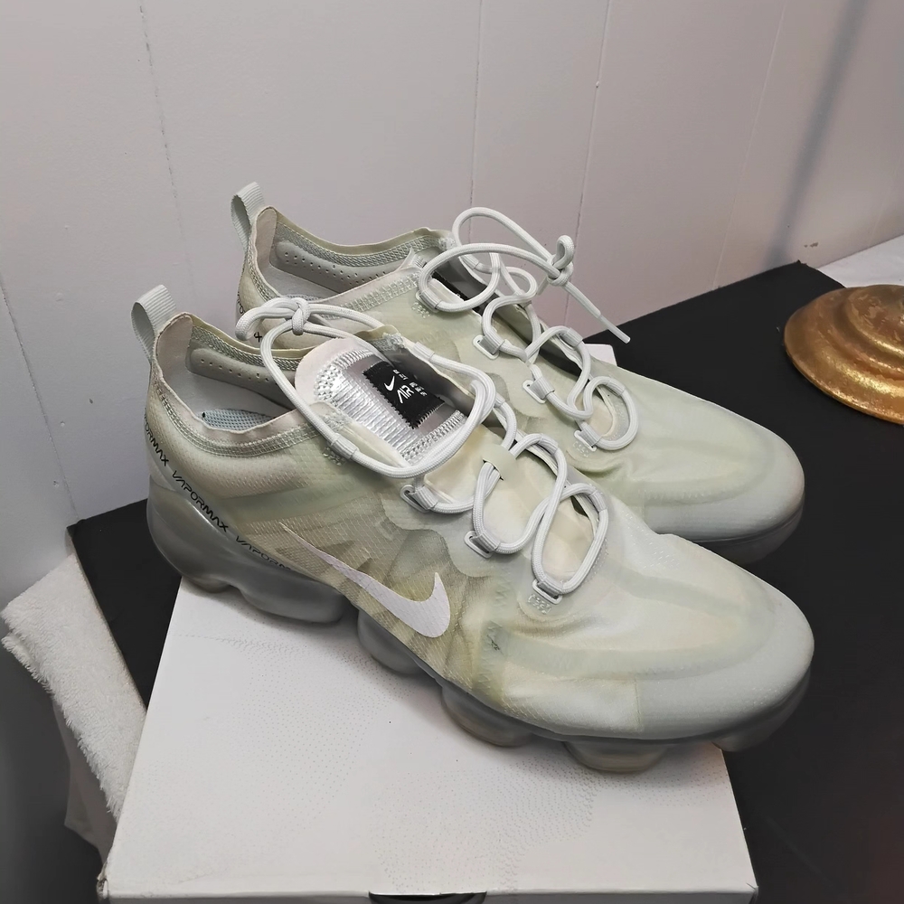 Nike Air White Sneakers - Picture 2 of 5